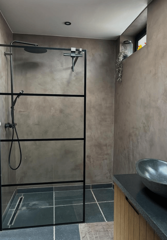 Badkamer met decoratieve technieken